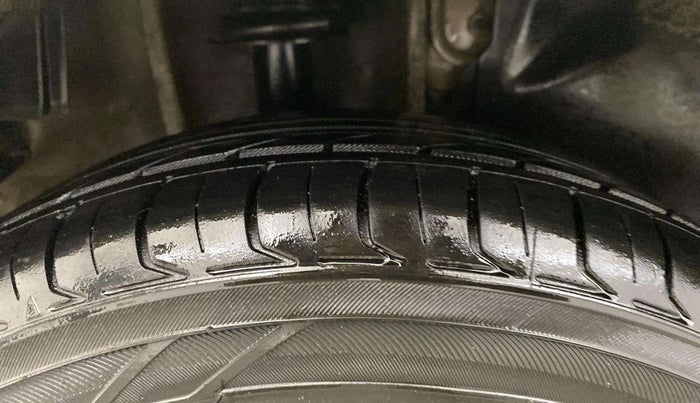 2017 Tata Tiago XZ PETROL, Petrol, Manual, 63,385 km, Right Rear Tyre Tread