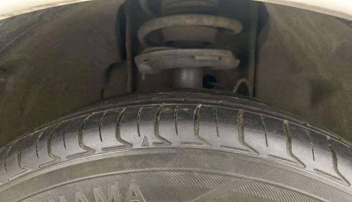 2017 Tata Tiago XZ PETROL, Petrol, Manual, 63,385 km, Right Front Tyre Tread