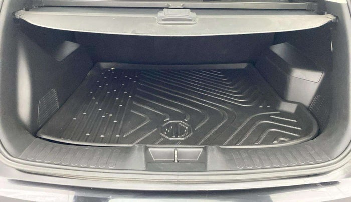 2019 MG HECTOR SHARP 1.5 DCT PETROL, Petrol, Automatic, 55,856 km, Boot Inside