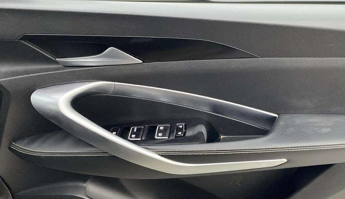 2019 MG HECTOR SHARP 1.5 DCT PETROL, Petrol, Automatic, 55,856 km, Driver Side Door Panels Control