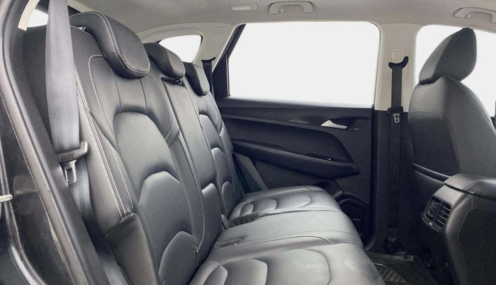 2019 MG HECTOR SHARP 1.5 DCT PETROL, Petrol, Automatic, 55,856 km, Right Side Rear Door Cabin