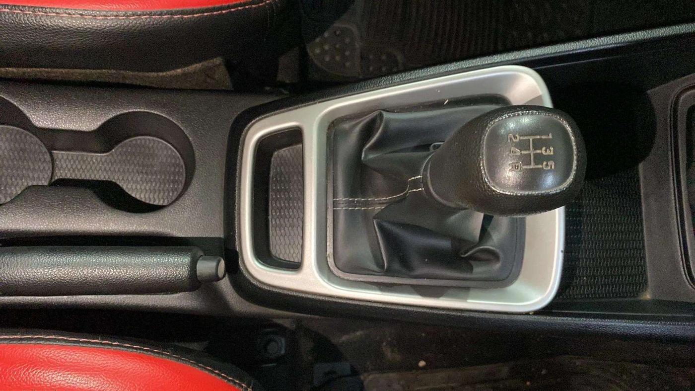 2022 Hyundai VENUE S+ 1.2, Petrol, Manual, 20,676 km, Gear Lever