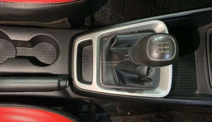 2022 Hyundai VENUE S+ 1.2, Petrol, Manual, 20,434 km, Gear Lever