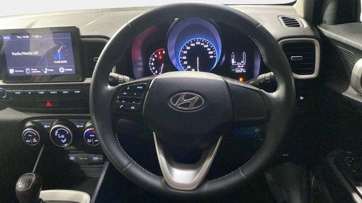 2022 Hyundai VENUE S+ 1.2, Petrol, Manual, 20,676 km, Steering Wheel Close Up