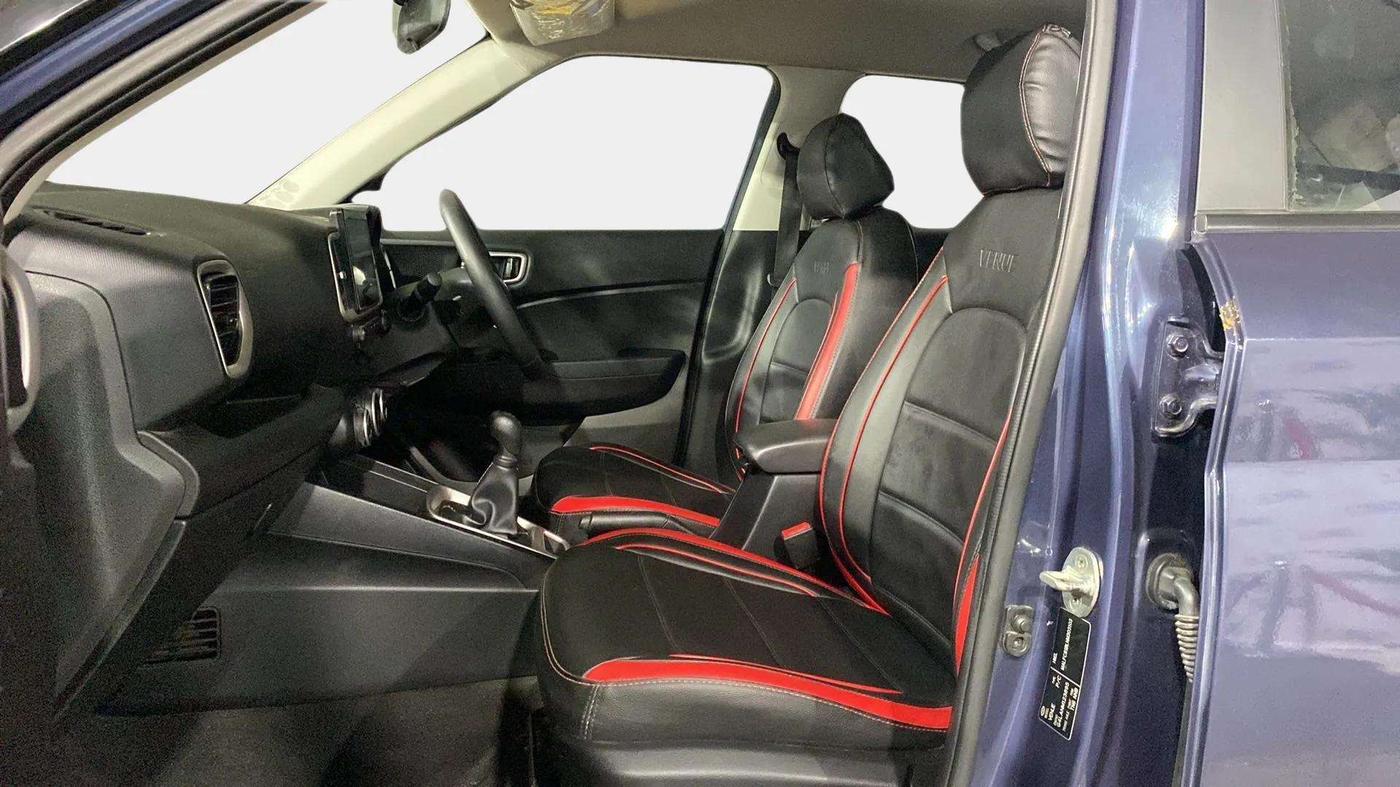 2022 Hyundai VENUE S+ 1.2, Petrol, Manual, 20,676 km, Right Side Front Door Cabin