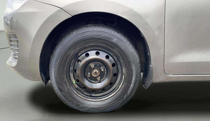 2019 Maruti Swift VDI AMT, Diesel, Automatic, 1,42,610 km, Left Front Wheel