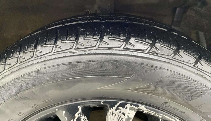 2018 Maruti Ciaz DELTA 1.5 SHVS MT PETROL, Petrol, Manual, 49,626 km, Right Front Tyre Tread