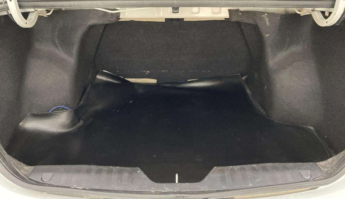 2018 Maruti Ciaz DELTA 1.5 SHVS MT PETROL, Petrol, Manual, 49,626 km, Boot Inside