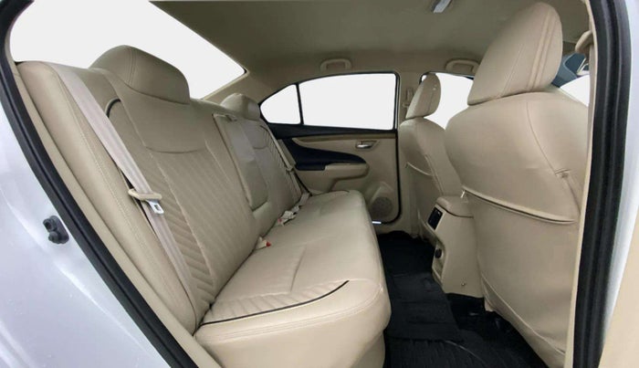 2018 Maruti Ciaz DELTA 1.5 SHVS MT PETROL, Petrol, Manual, 49,626 km, Right Side Rear Door Cabin