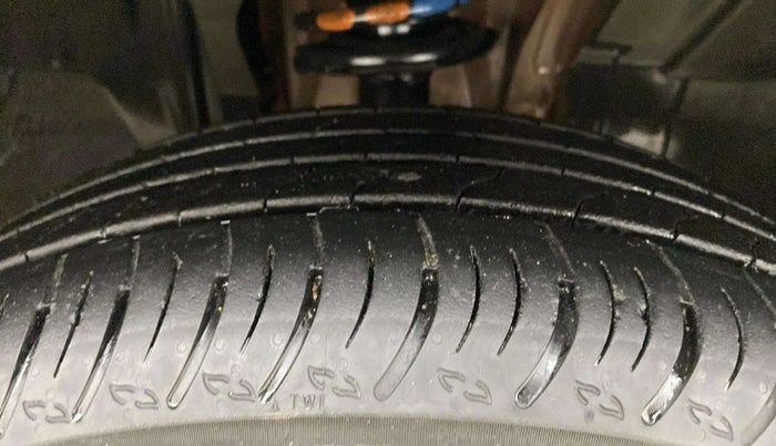 2022 Nissan MAGNITE XV PREMIUM TURBO (O), Petrol, Manual, 71,430 km, Right Front Tyre Tread