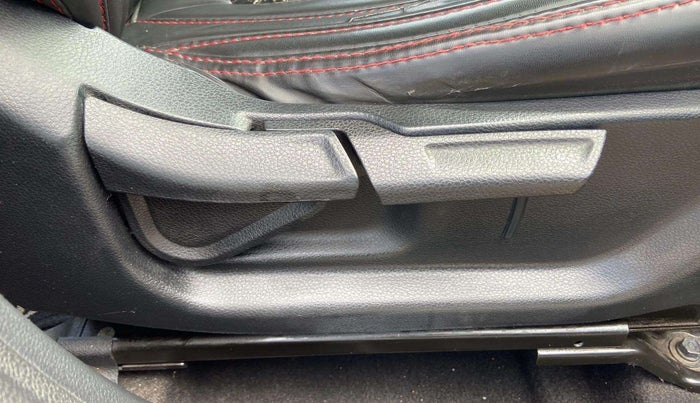 2022 KIA SELTOS HTK PLUS AT 1.5 DIESEL, Diesel, Automatic, 63,534 km, Driver Side Adjustment Panel