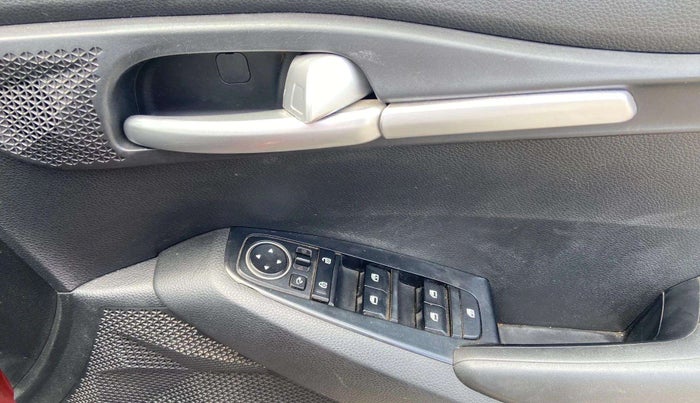 2022 KIA SELTOS HTK PLUS AT 1.5 DIESEL, Diesel, Automatic, 63,534 km, Driver Side Door Panels Control