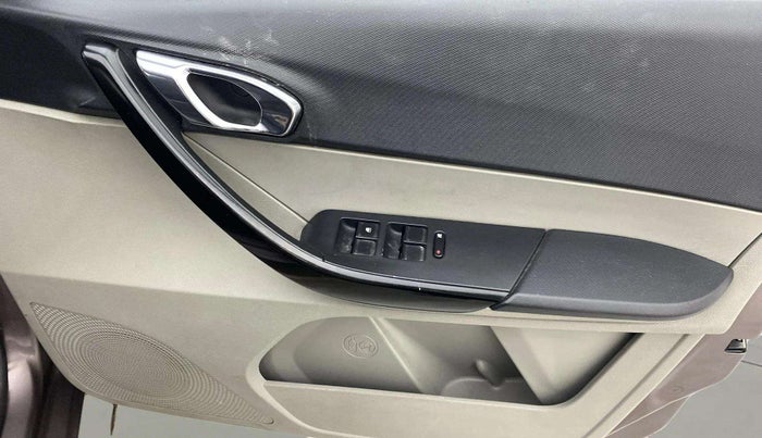 2018 Tata Tiago XZA PETROL, Petrol, Automatic, 54,436 km, Driver Side Door Panels Control