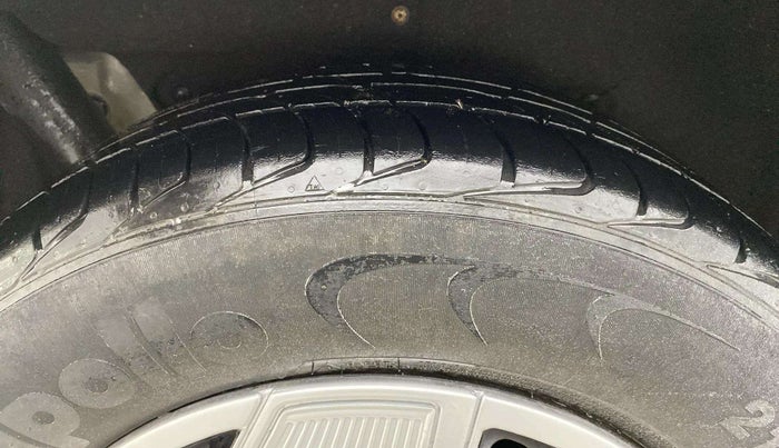 2019 Mahindra MARAZZO M4 8 STR, Diesel, Manual, 33,215 km, Right Rear Tyre Tread