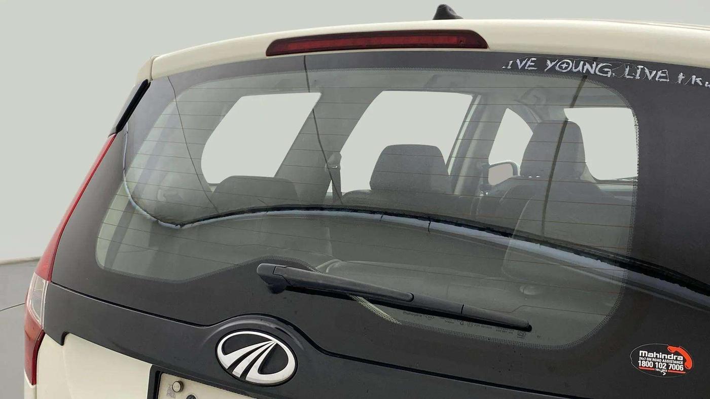 2019 Mahindra MARAZZO M4 8 STR, Diesel, Manual, 33,317 km, Rear Wiper
