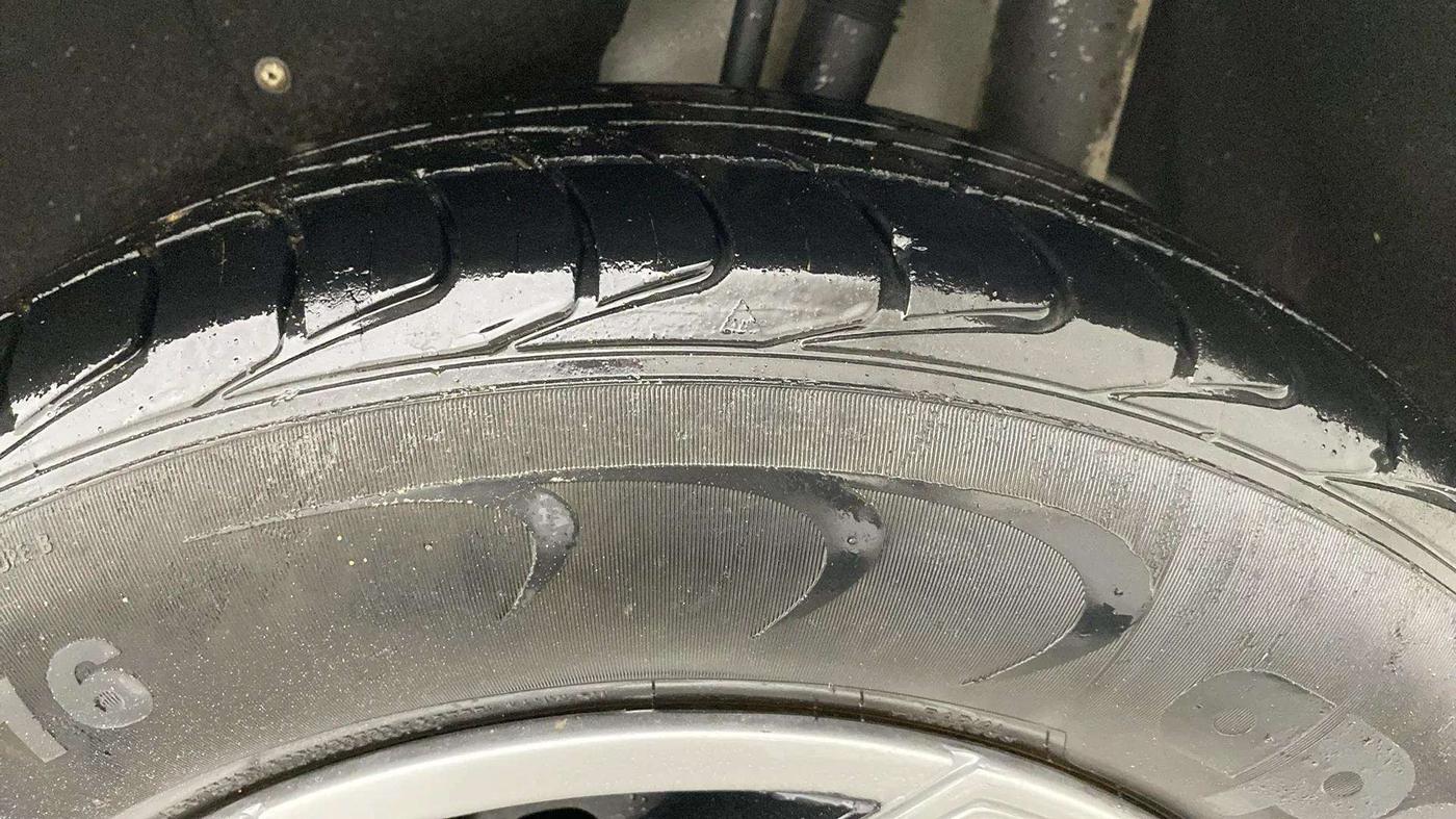 2019 Mahindra MARAZZO M4 8 STR, Diesel, Manual, 33,317 km, Left Rear Tyre Tread