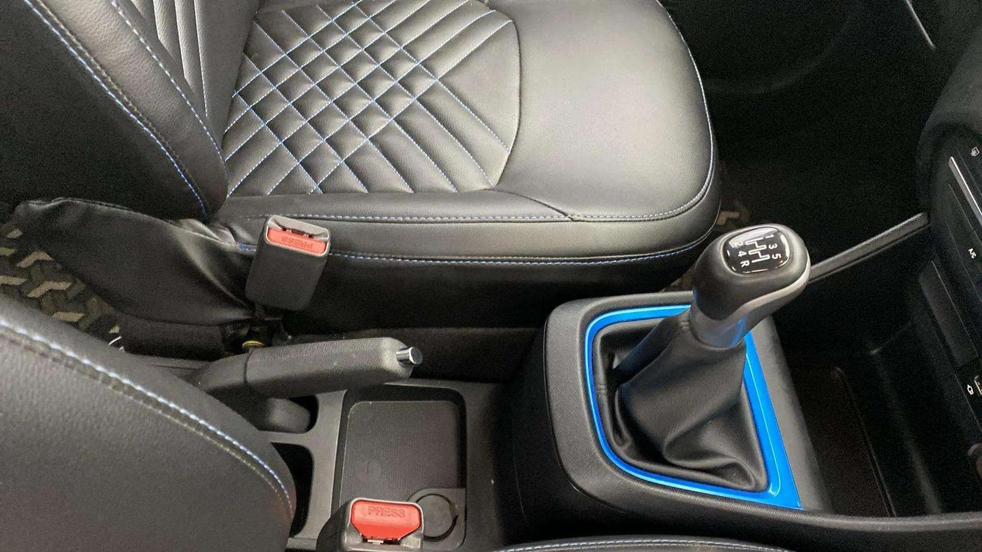 2021 Tata PUNCH CREATIVE IRA 1.2 RTN DUAL TONE, Petrol, Manual, 14,978 km, Gear Lever