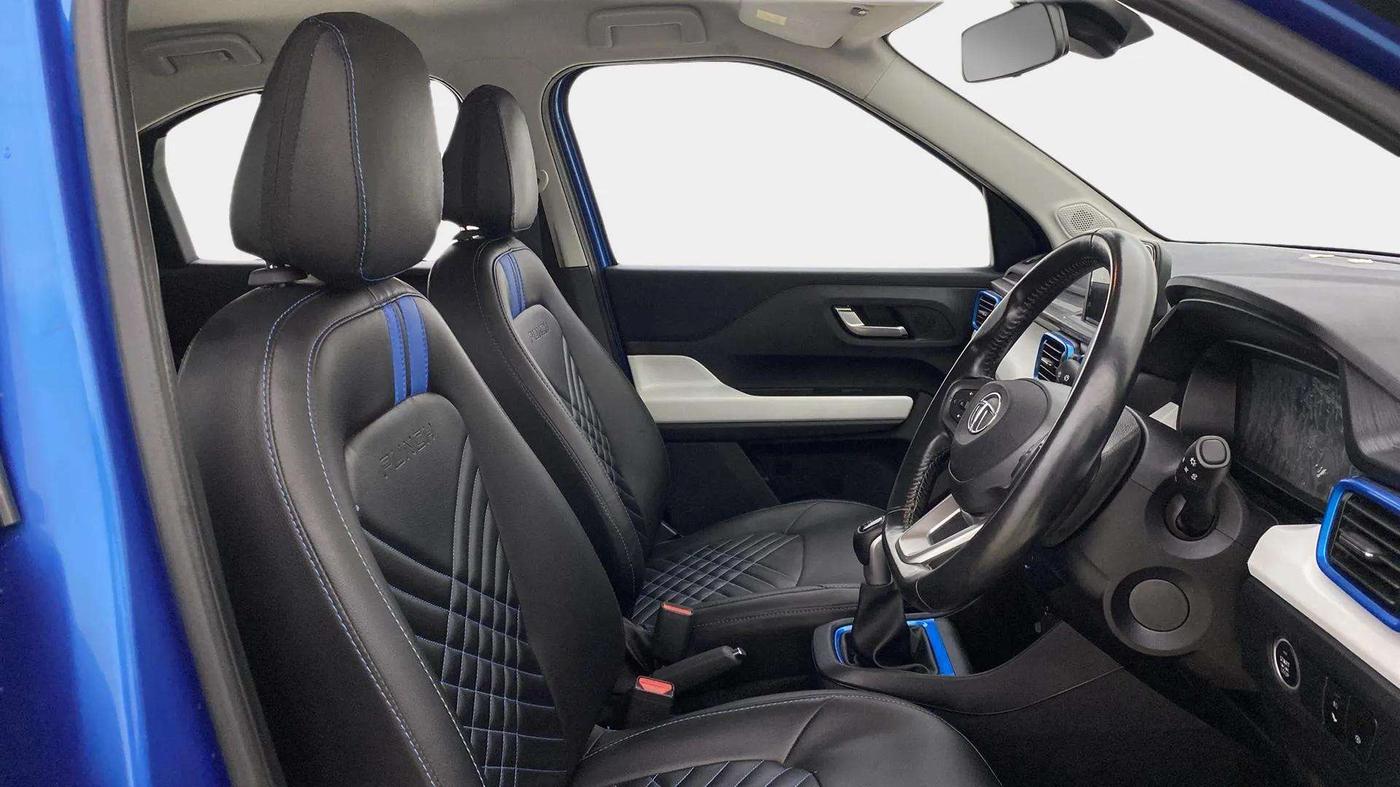 2021 Tata PUNCH CREATIVE IRA 1.2 RTN DUAL TONE, Petrol, Manual, 14,978 km, Right Side Front Door Cabin