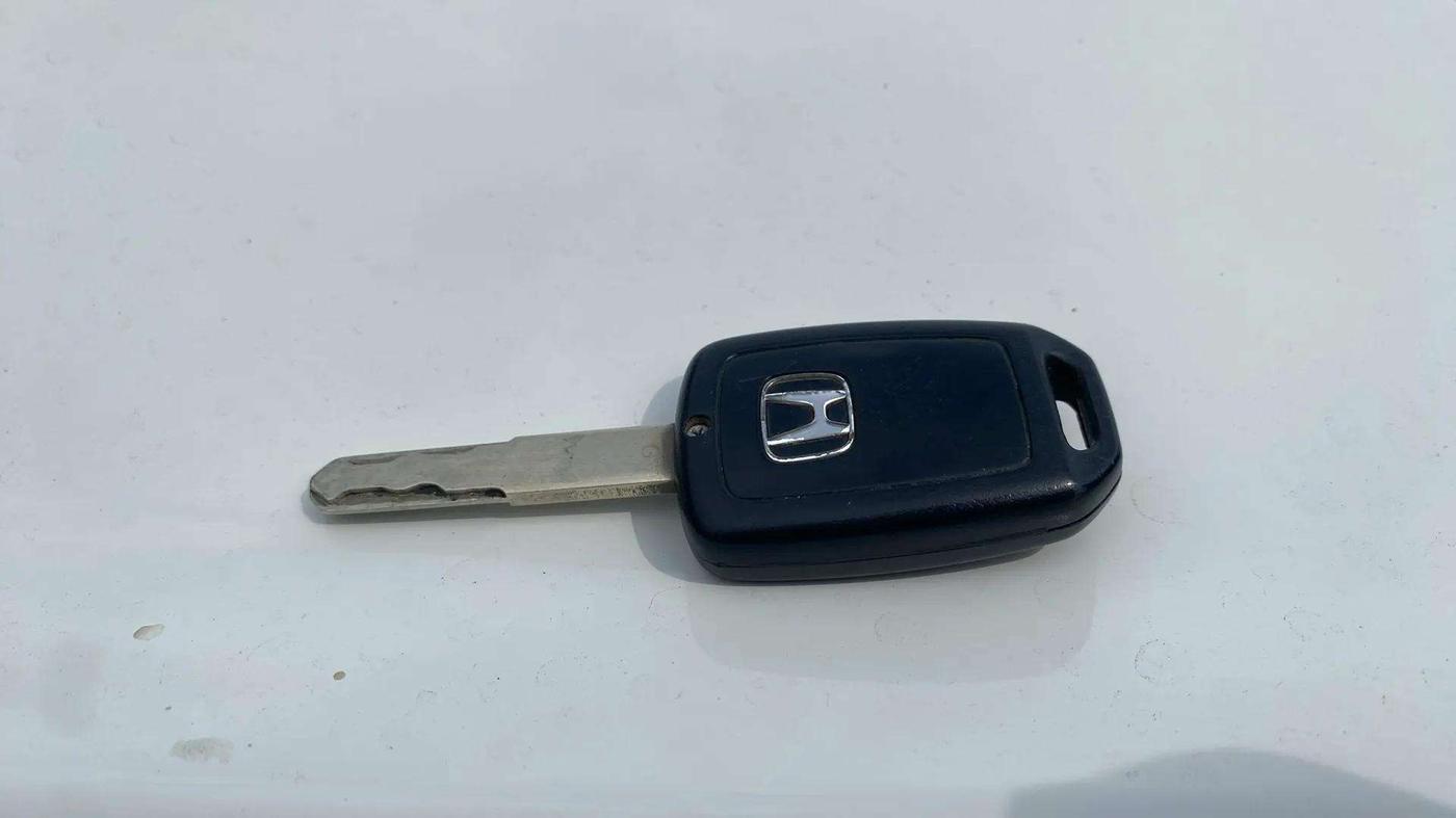 2017 Honda Jazz 1.2L I-VTEC SV, Petrol, Manual, 83,047 km, Key Close Up