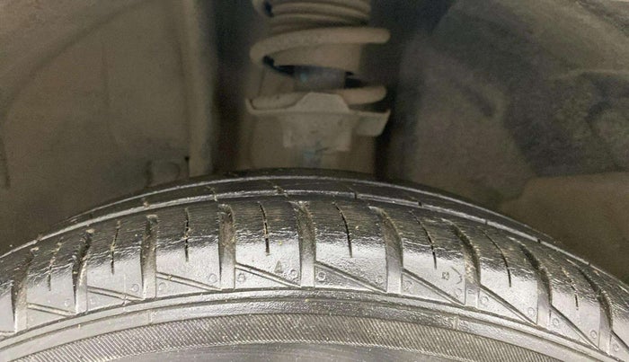 2022 Renault Kwid CLIMBER AMT 1.0, Petrol, Automatic, 29,113 km, Left Front Tyre Tread