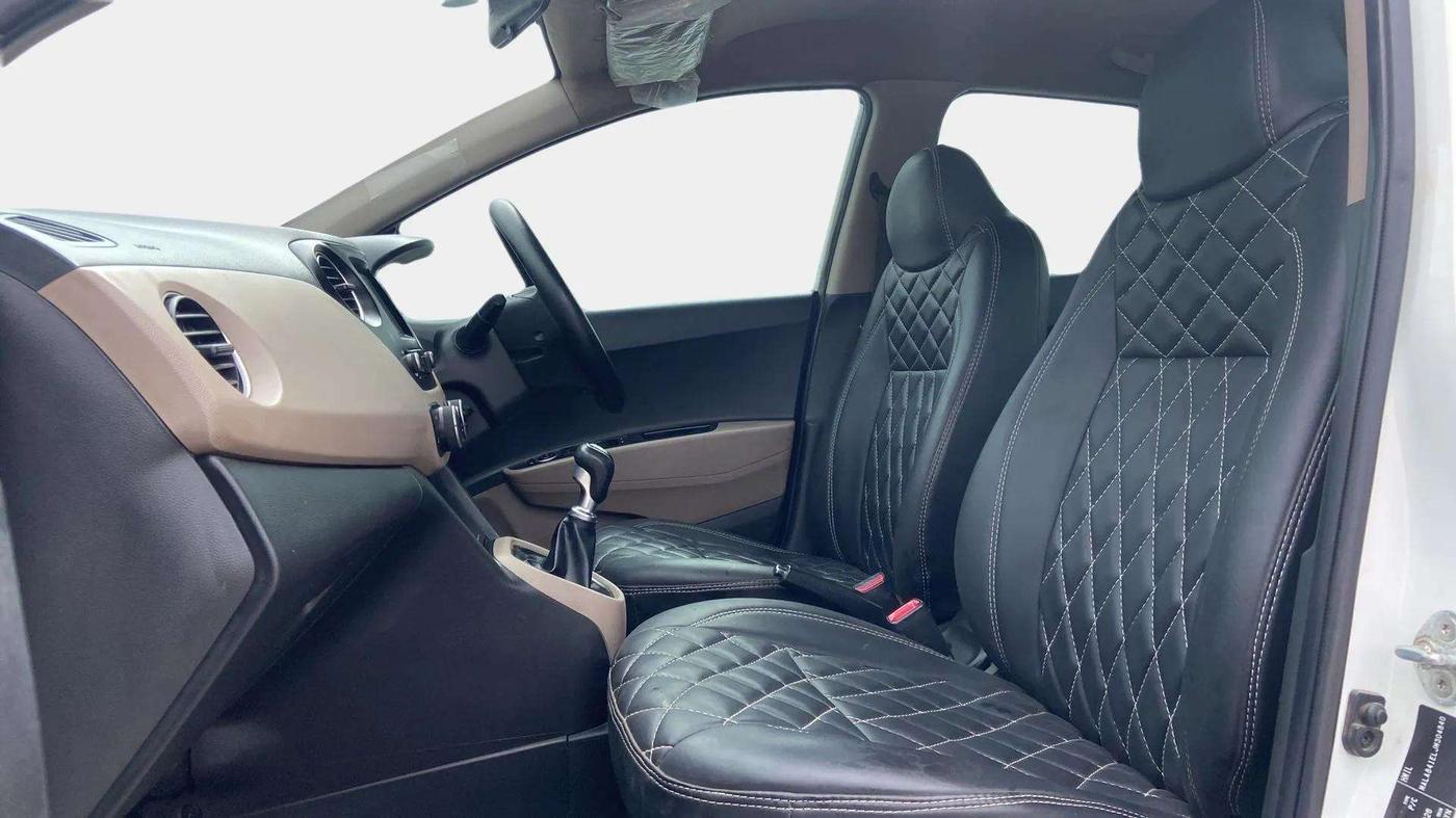 2018 Hyundai Xcent SX 1.2 CRDI, Diesel, Manual, 1,06,041 km, Right Side Front Door Cabin