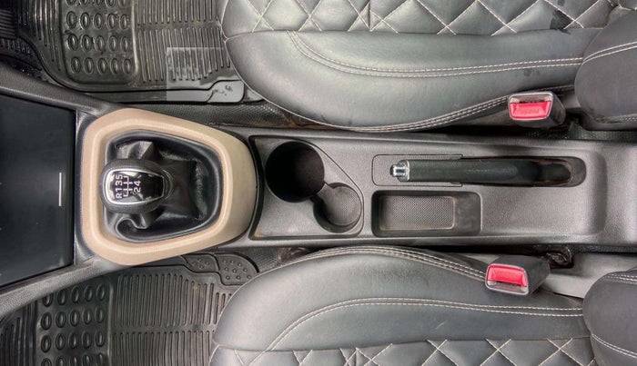 2018 Hyundai Xcent SX 1.2 CRDI, Diesel, Manual, 1,05,802 km, Gear Lever