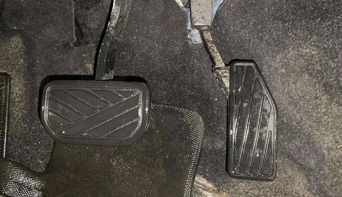 2023 Maruti Baleno DELTA 1.2 AGS, Petrol, Automatic, 30,817 km, Pedals