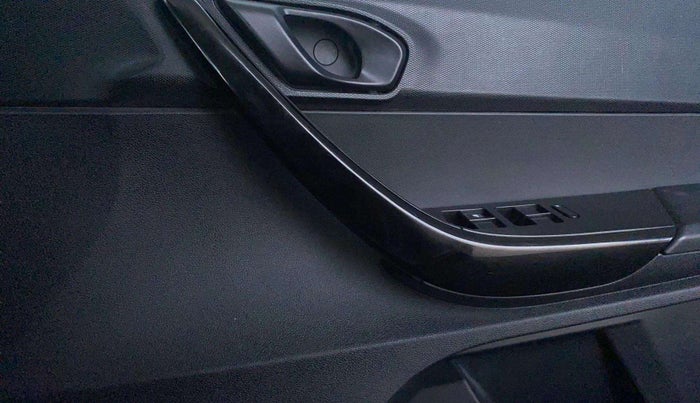 2019 Tata TIAGO NRG PETROL, Petrol, Manual, 59,142 km, Driver Side Door Panels Control