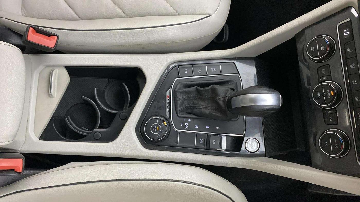 2020 Volkswagen TIGUAN ALL SPACE 2.0 TSI, Petrol, Automatic, 87,642 km, Gear Lever