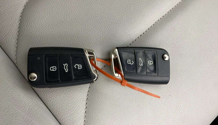 2020 Volkswagen TIGUAN ALL SPACE 2.0 TSI, Petrol, Automatic, 87,378 km, Key Close Up