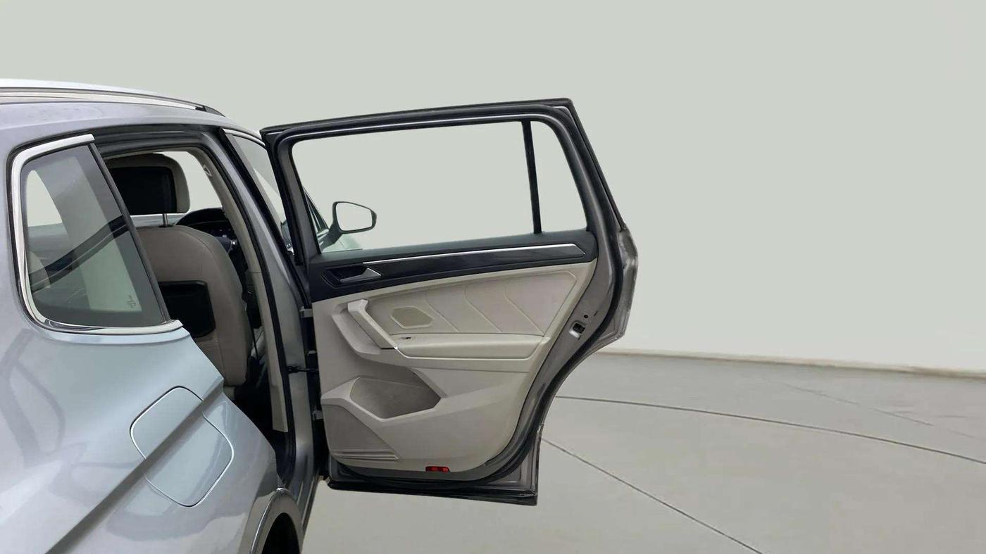 2020 Volkswagen TIGUAN ALL SPACE 2.0 TSI, Petrol, Automatic, 87,642 km, RHS Rear Door