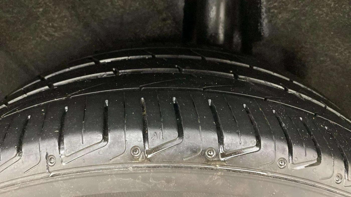 2020 Volkswagen TIGUAN ALL SPACE 2.0 TSI, Petrol, Automatic, 87,642 km, Left Rear Tyre Tread