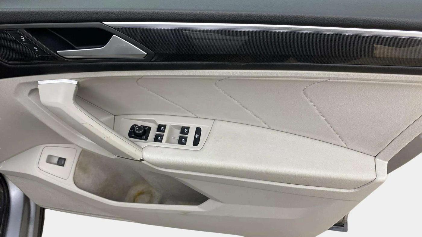 2020 Volkswagen TIGUAN ALL SPACE 2.0 TSI, Petrol, Automatic, 87,642 km, Driver Side Door Panels Control