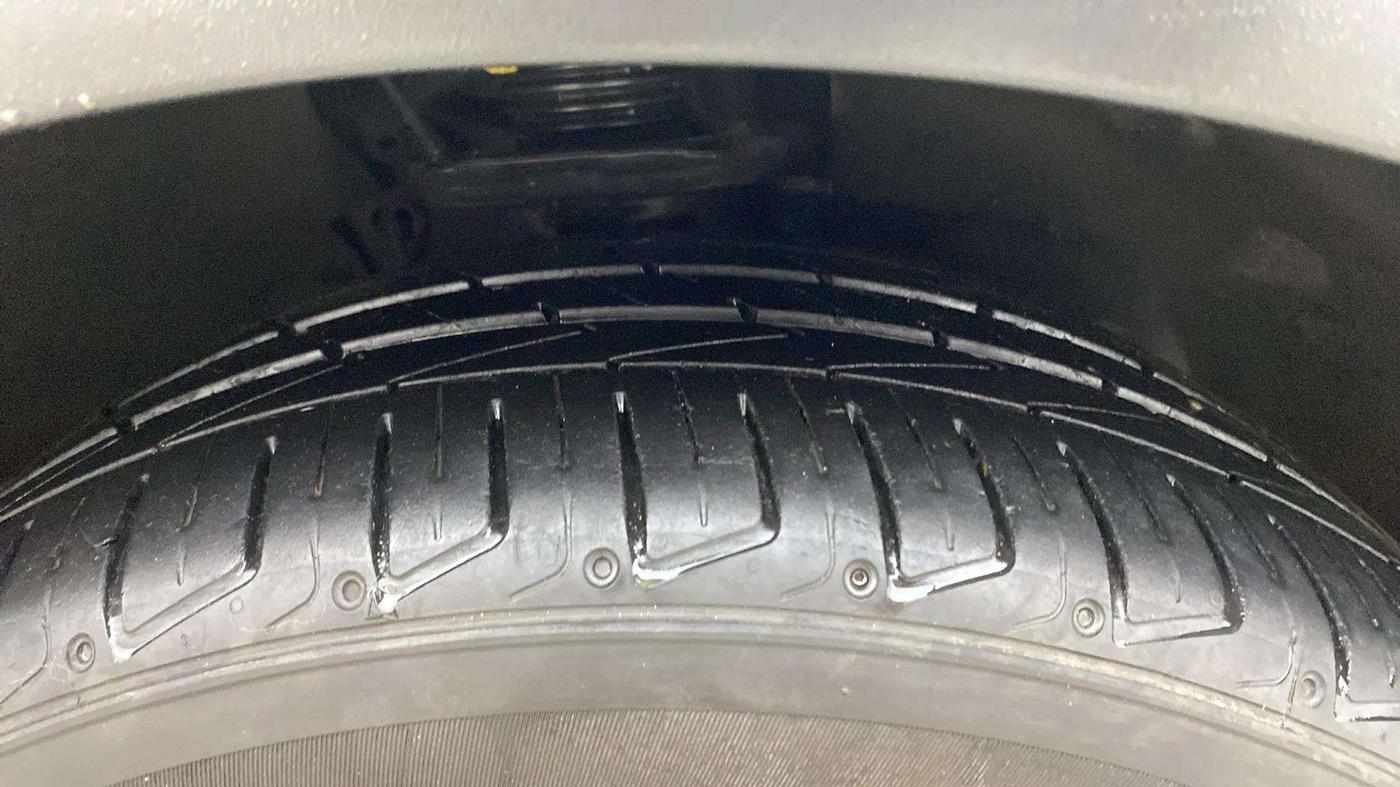 2020 Volkswagen TIGUAN ALL SPACE 2.0 TSI, Petrol, Automatic, 87,642 km, Right Front Tyre Tread