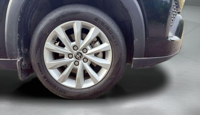 2024 Toyota INNOVA HYCROSS VX HYBRID 7 STR, Hybrid, Automatic, 30,919 km, Right Front Wheel