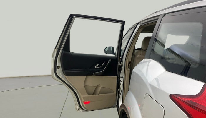 2016 Mahindra XUV500 W8 1.99, Diesel, Manual, 41,155 km, LHS Rear Door