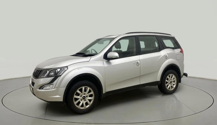 2016 Mahindra XUV500 W8 1.99, Diesel, Manual, 41,155 km, Left Front Diagonal
