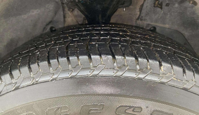 2016 Mahindra XUV500 W8 1.99, Diesel, Manual, 41,155 km, Right Front Tyre Tread
