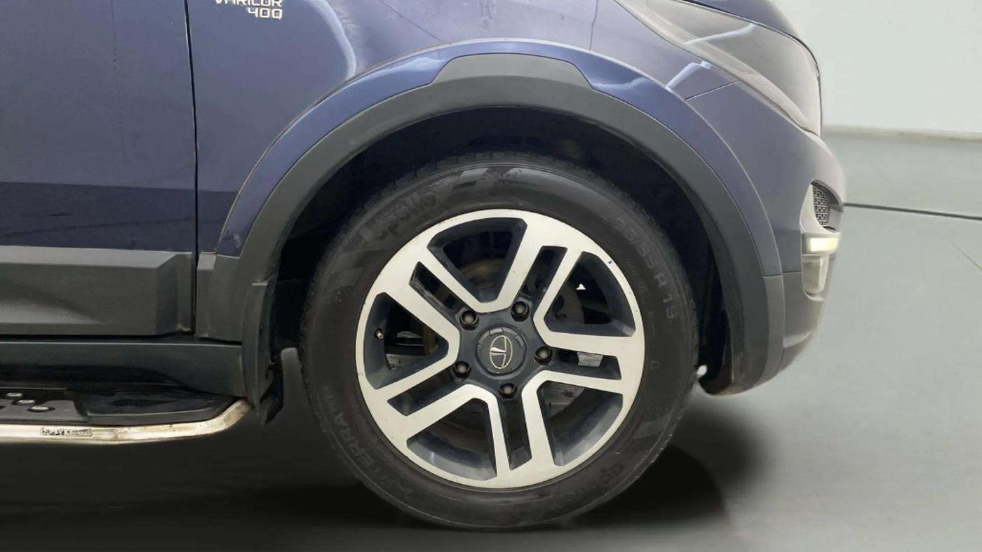 2018 Tata Hexa XT 4X2 7 STR, Diesel, Manual, 1,41,965 km, Right Front Wheel