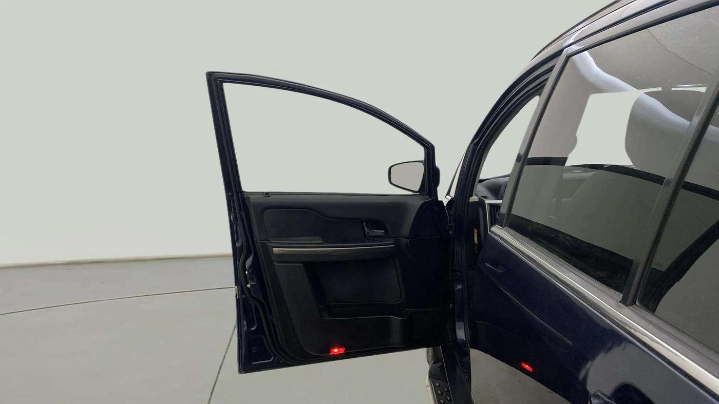2018 Tata Hexa XT 4X2 7 STR, Diesel, Manual, 1,41,965 km, LHS Front Door