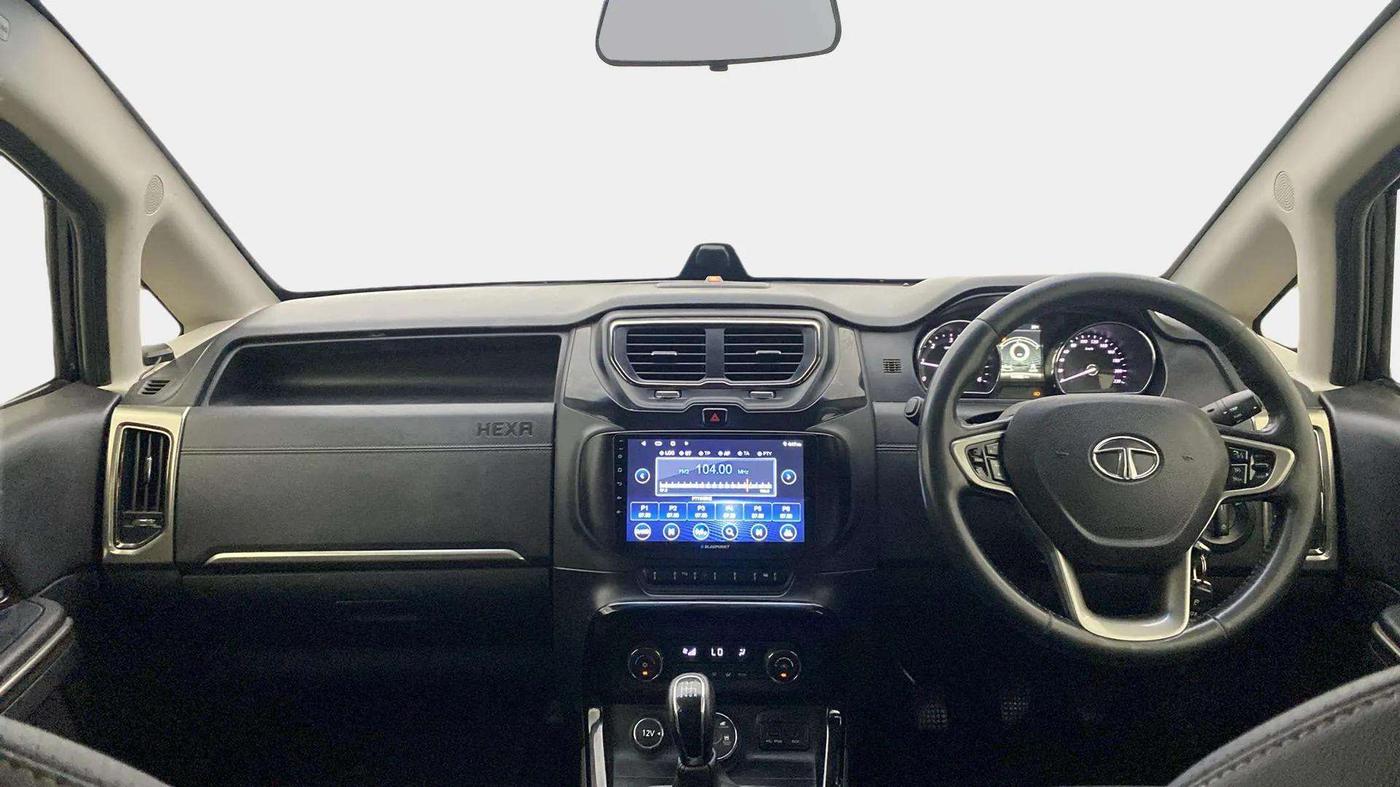2018 Tata Hexa XT 4X2 7 STR, Diesel, Manual, 1,41,965 km, Dashboard