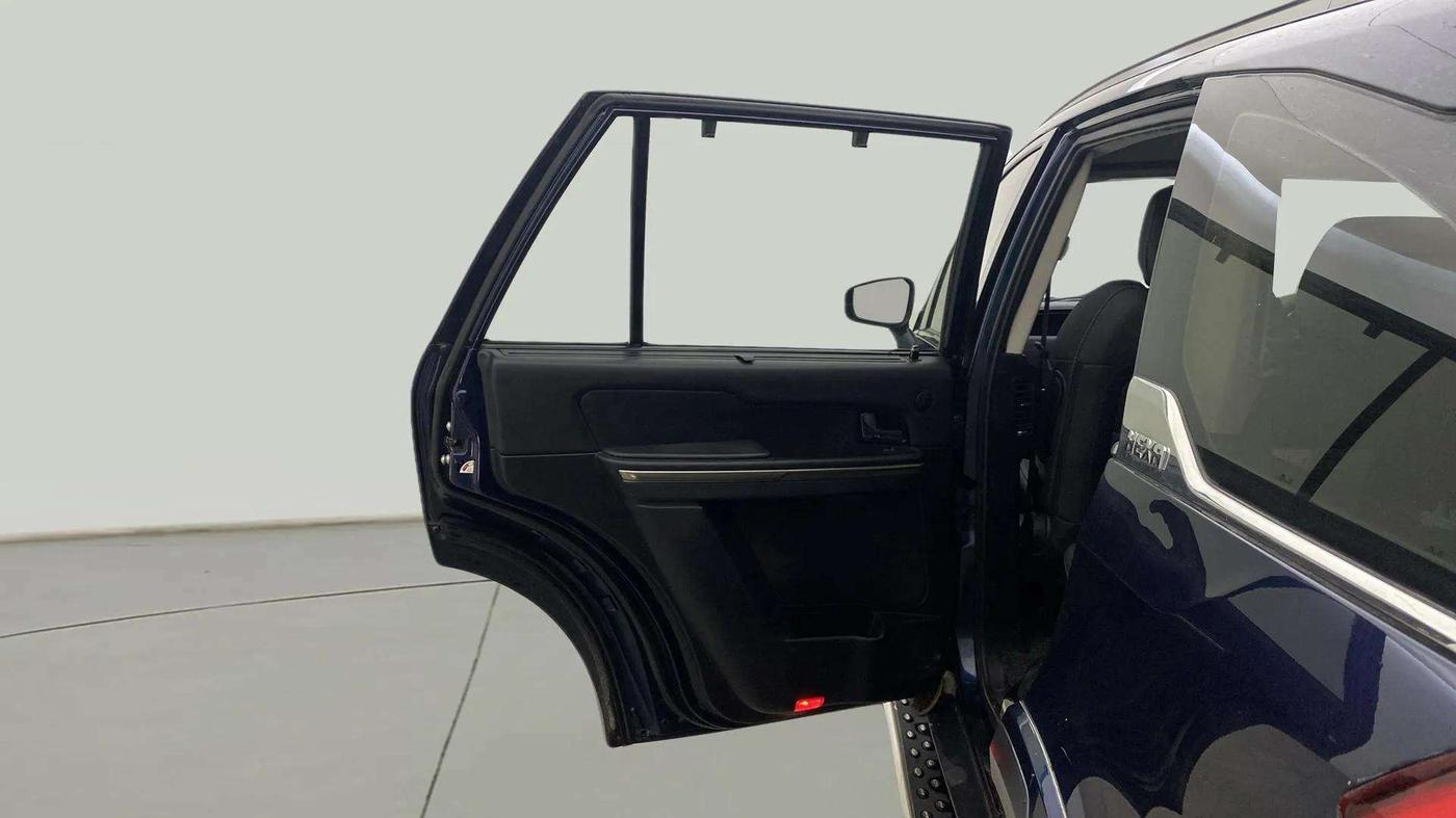 2018 Tata Hexa XT 4X2 7 STR, Diesel, Manual, 1,41,965 km, LHS Rear Door