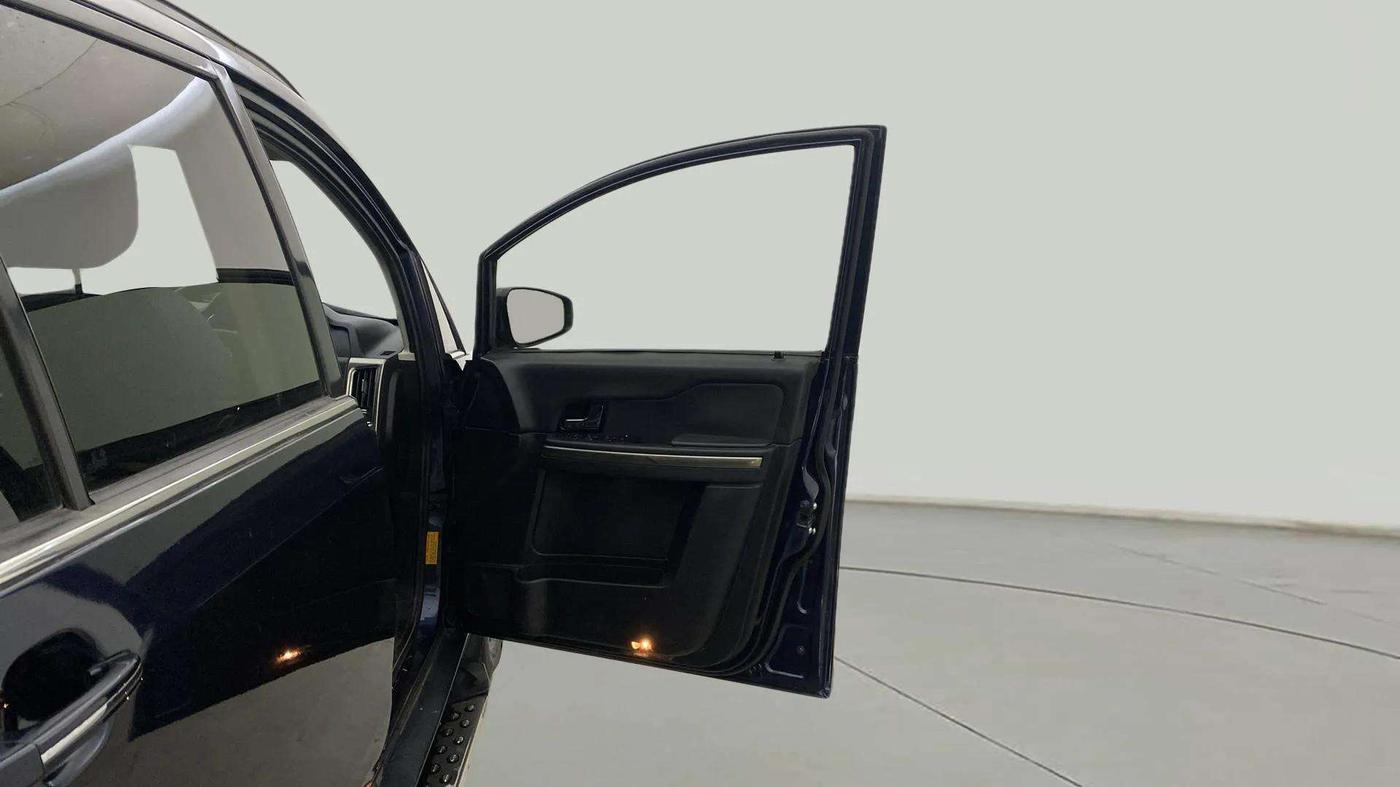2018 Tata Hexa XT 4X2 7 STR, Diesel, Manual, 1,41,965 km, RHS Front Door