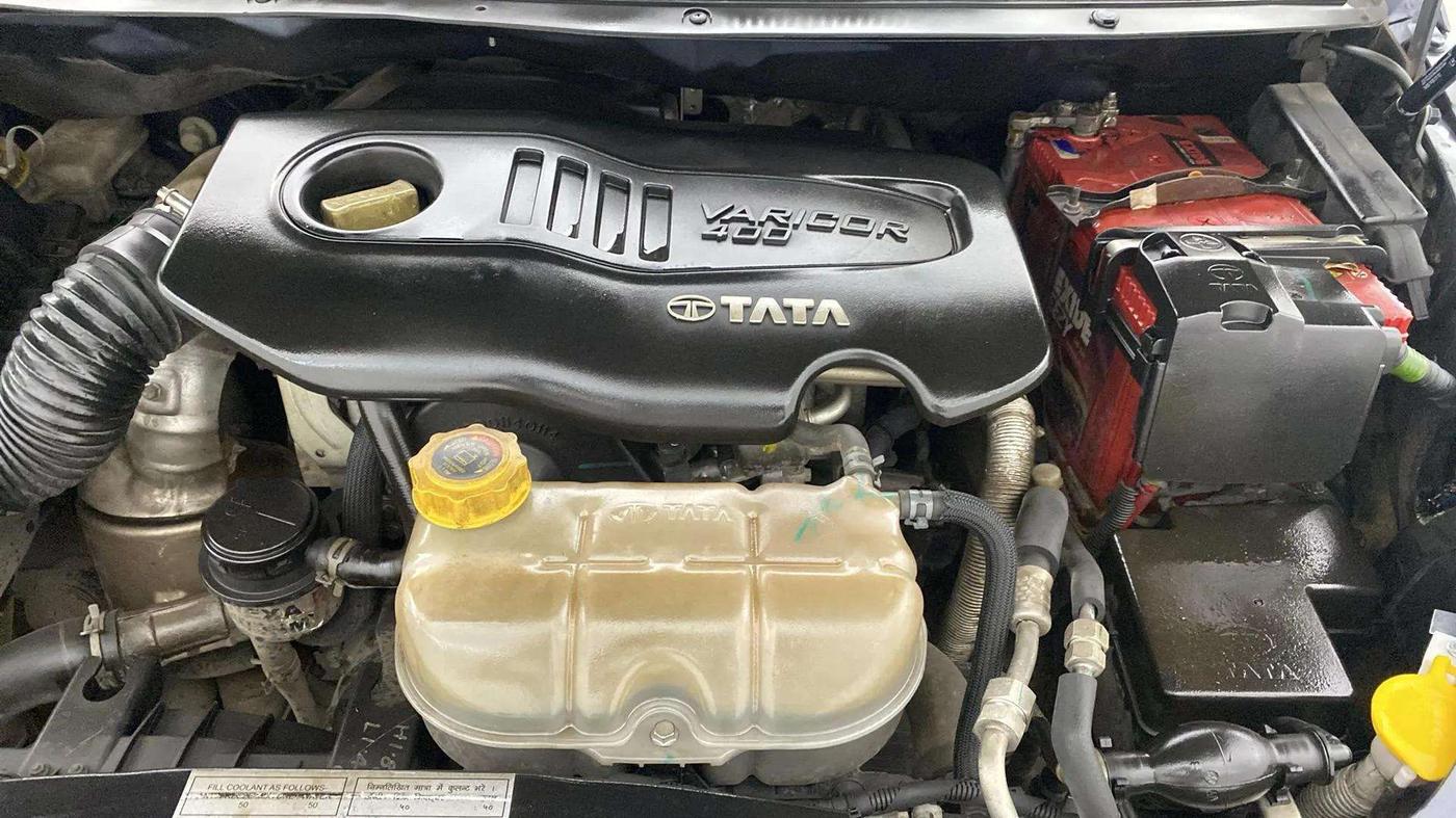 2018 Tata Hexa XT 4X2 7 STR, Diesel, Manual, 1,41,965 km, Engine View - Left