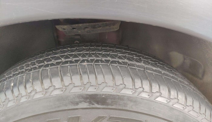 2016 Landrover DISCOVERY SPORT HSE, Diesel, Automatic, 43,222 km, Left Front Tyre Tread