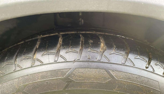 2019 Ford FREESTYLE TITANIUM 1.2 PETROL, Petrol, Manual, 74,798 km, Right Front Tyre Tread