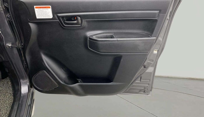 2022 Maruti S PRESSO VXI CNG, CNG, Manual, 34,117 km, Driver Side Door Panels Control