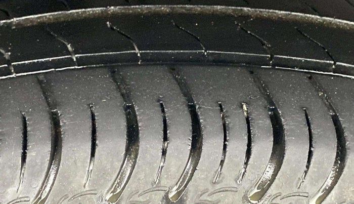 2022 Maruti S PRESSO VXI CNG, CNG, Manual, 34,117 km, Right Rear Tyre Tread