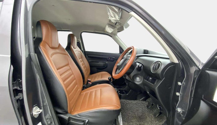 2022 Maruti S PRESSO VXI CNG, CNG, Manual, 34,117 km, Right Side Front Door Cabin