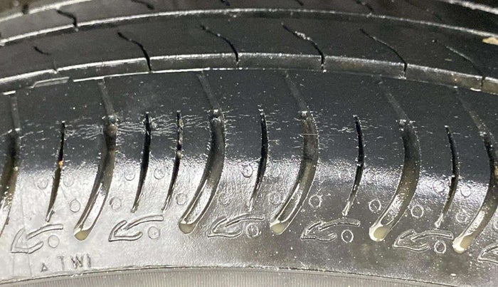 2022 Maruti S PRESSO VXI CNG, CNG, Manual, 34,117 km, Left Rear Tyre Tread